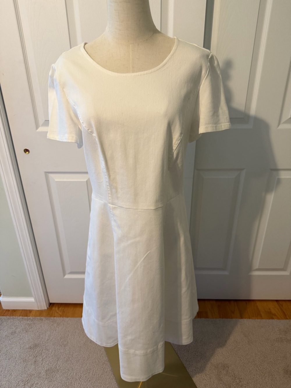 Dress - Picture 2 of 6